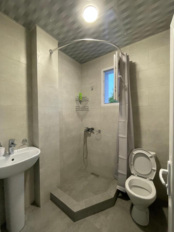 Zaali'S Wine Cellar Bed & Breakfast Vani Екстериор снимка