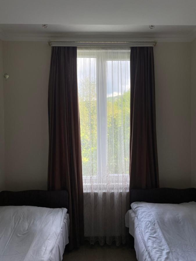 Zaali'S Wine Cellar Bed & Breakfast Vani Екстериор снимка