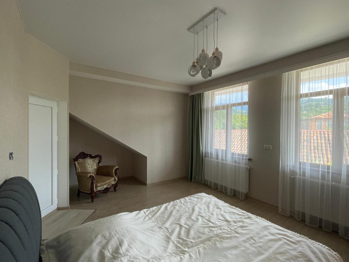 Zaali'S Wine Cellar Bed & Breakfast Vani Екстериор снимка