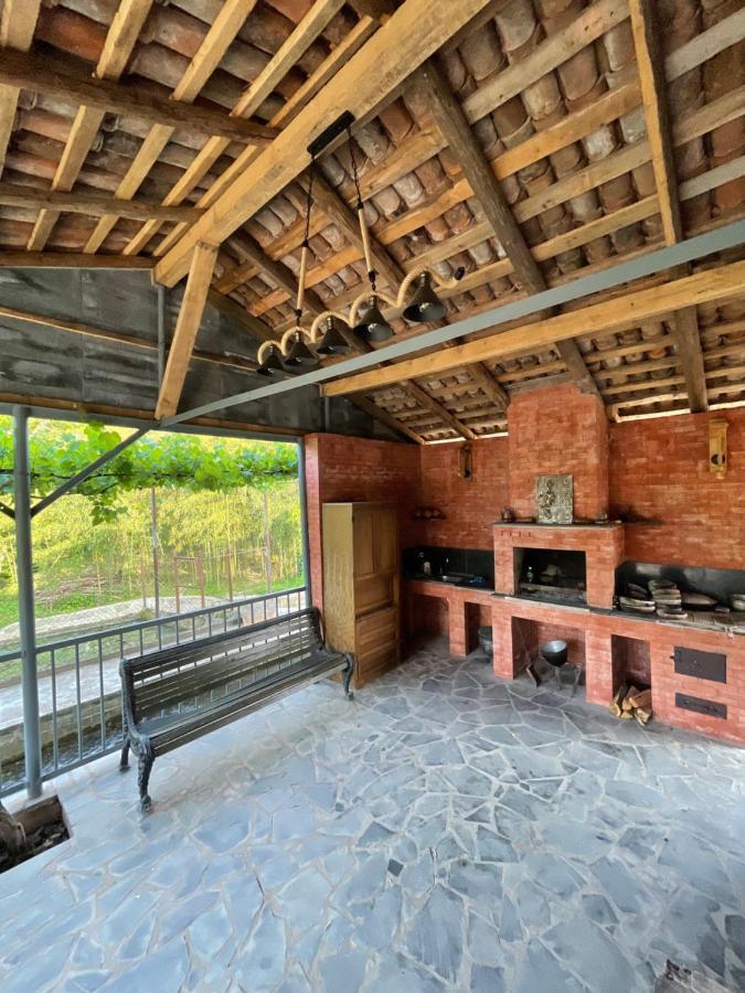 Zaali'S Wine Cellar Bed & Breakfast Vani Екстериор снимка