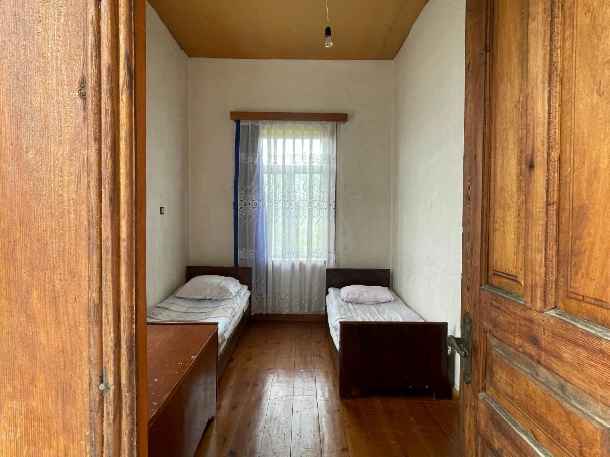 Zaali'S Wine Cellar Bed & Breakfast Vani Екстериор снимка